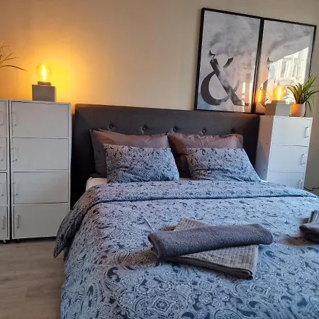 Marsselis Luxe Port דירה *