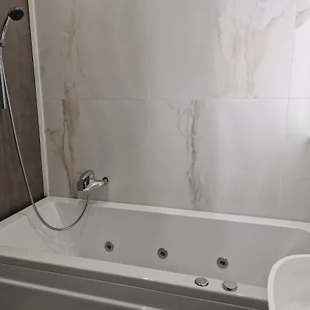 Marsselis Luxe Port דירה