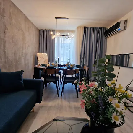 Marsselis Luxe Port Апартамент *