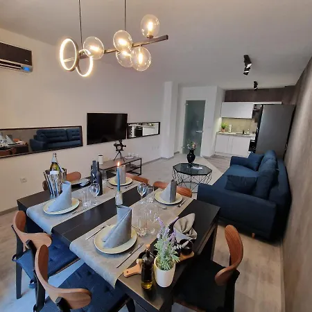 Marsselis Luxe Port וארנה